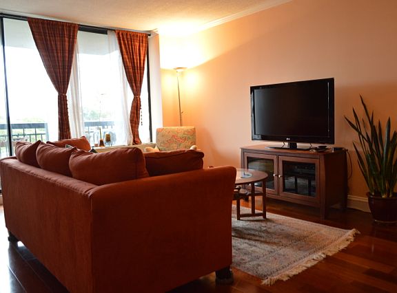 5th image of 60 Longwood Ave APT 601