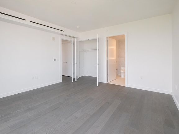 5th image of 320 Adolphus Ave #802