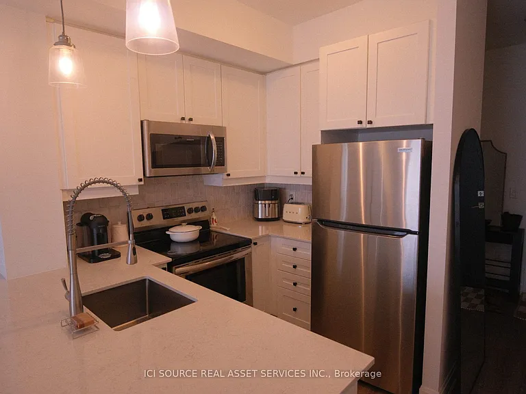 50 Lakebreeze Dr #421 — Photo 14