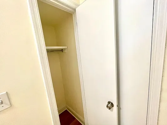 Rented by Compass | media 7