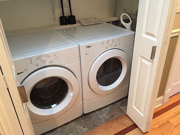 4th image of 3628 N Milwaukee Ave #3