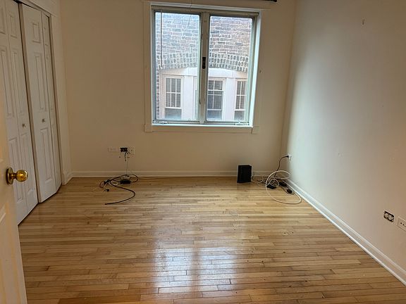 5th image of 6922 N Lakewood Ave APT 2N