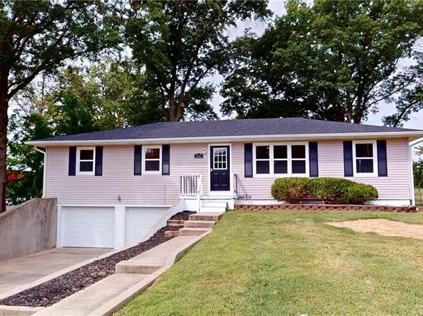 1611 N Ash St, Nevada, MO 64772