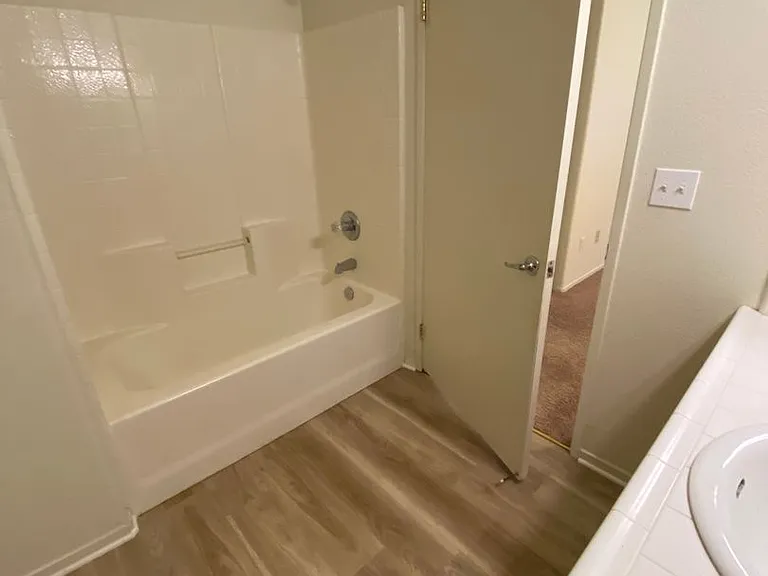 4401 Pebble Creek Dr — Photo 9