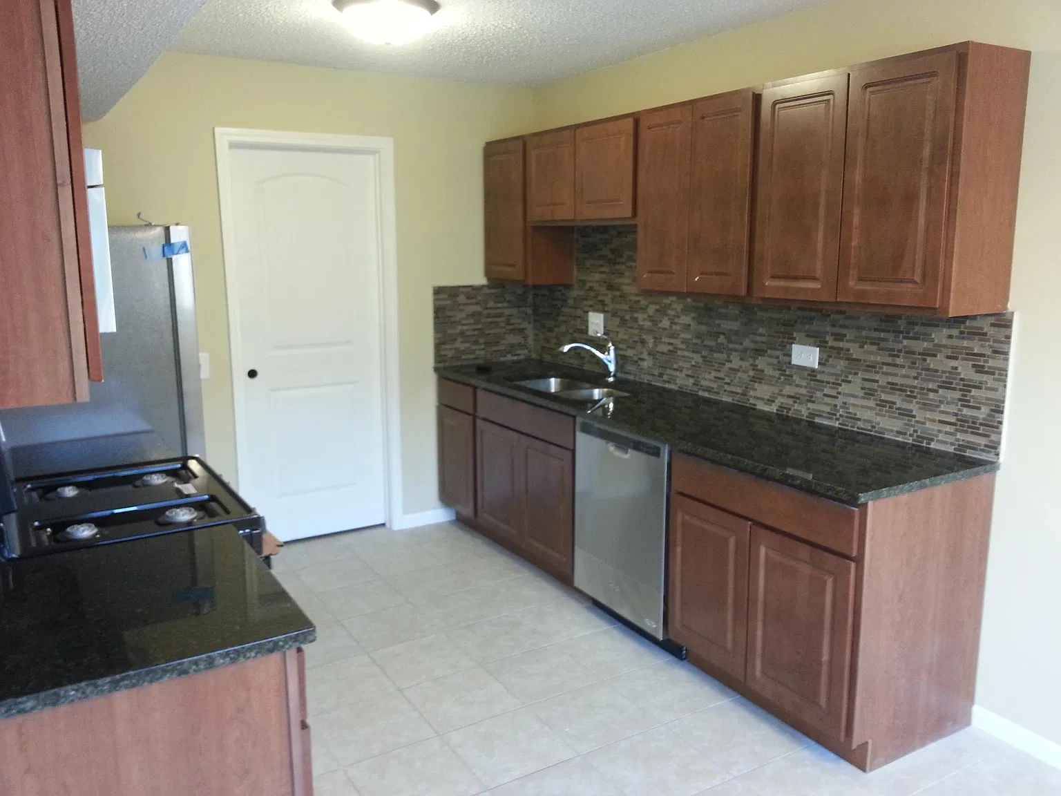 1703 Zeppelin Dr — Photo 2