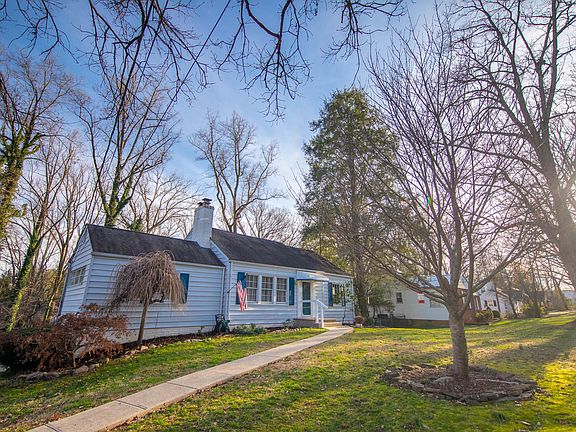 2nd image of 4410 Fulton Dr