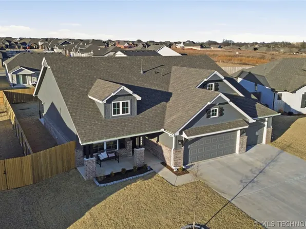 2906 W Albuquerque Pl, Broken Arrow, OK 74011