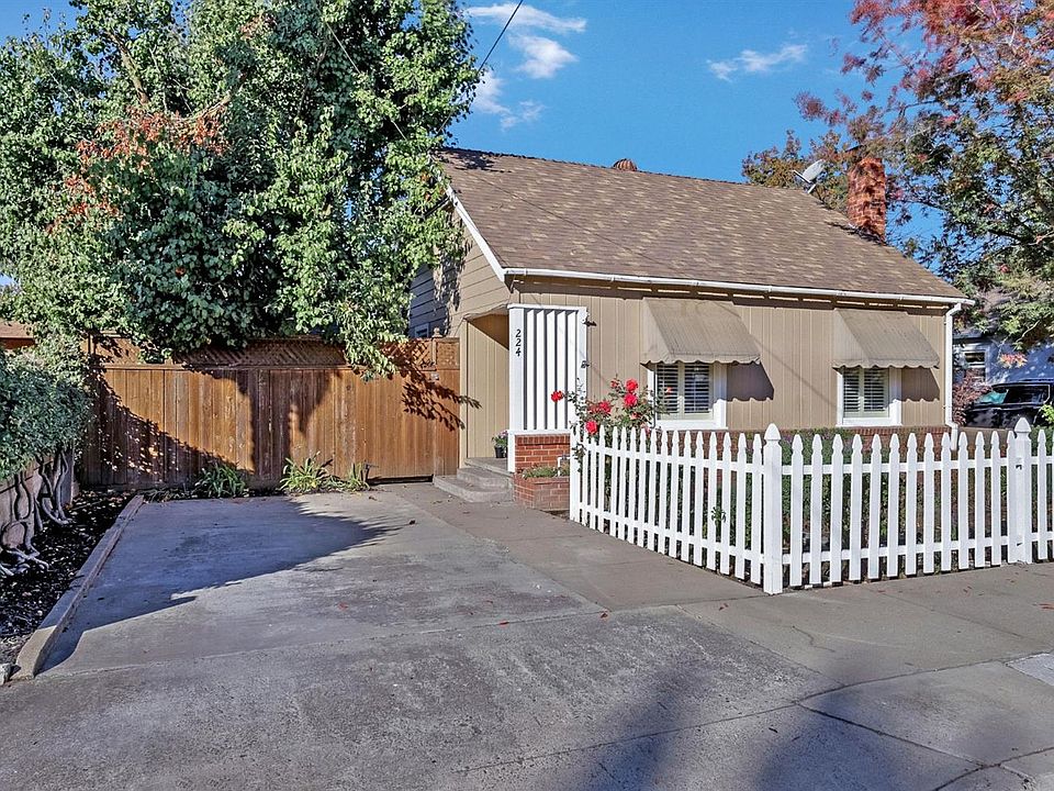 1st image of 224 Maxwell Ave