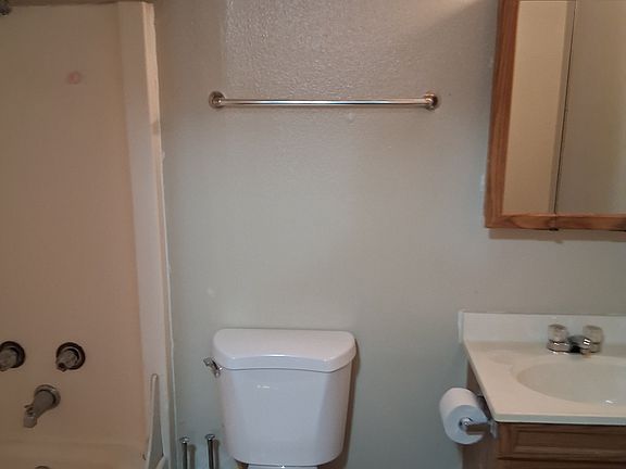 5th image of 1001 Pacific Ave S APT A2