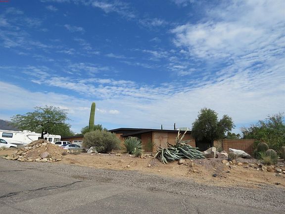 3rd image of 7742 N Camino De Maximillian