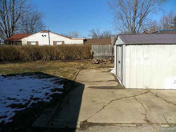 3rd image of 5071 Lippincott Blvd