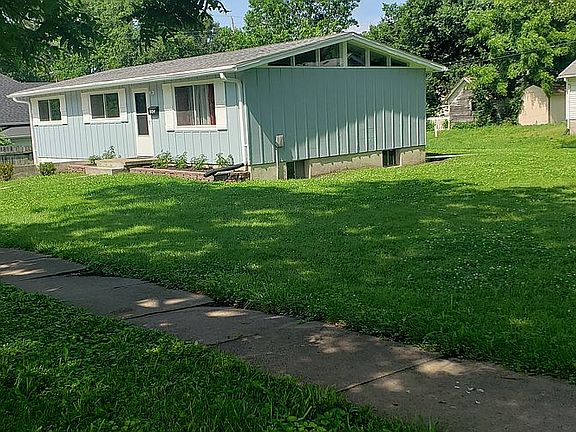 3rd image of 504 N Ewing St