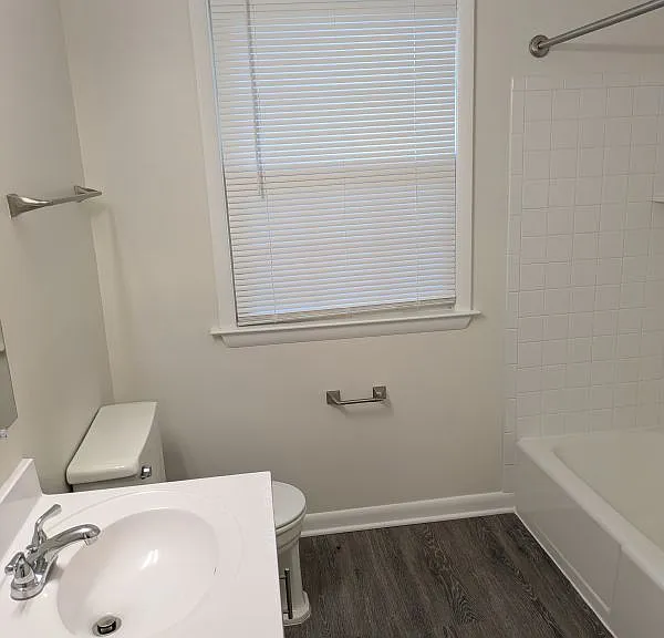 Aquahart Manor — Photo 35