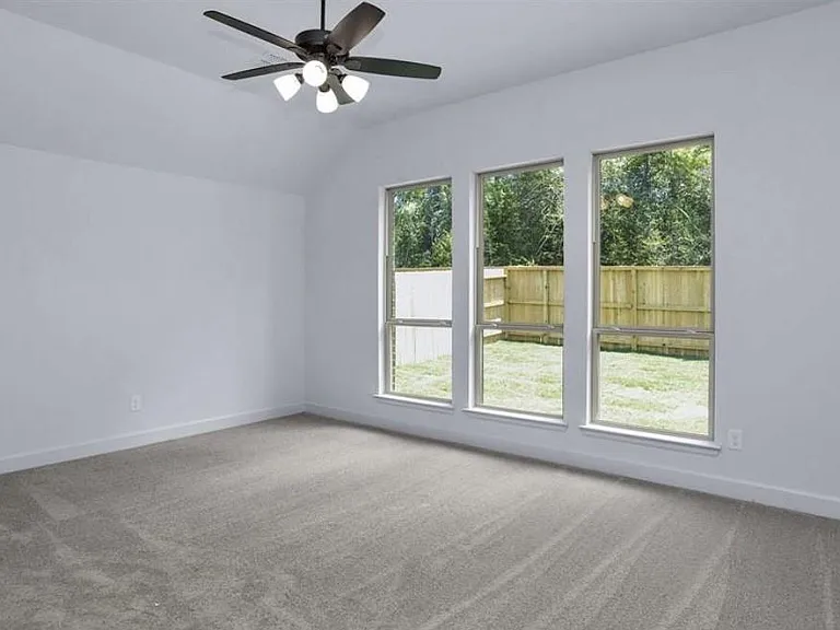 535 Oakview Bend Dr — Photo 5
