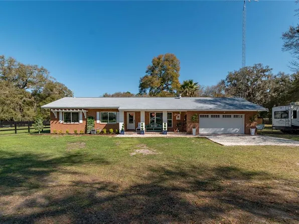 1631 NE 165th St, Citra, FL 32113