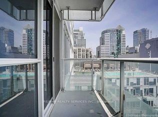 300 Front St W #1608, Toronto, ON M5V0E9
