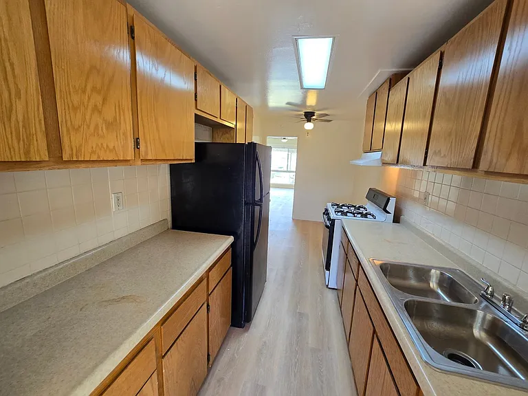 Coconino Ct. 3716-18 — Photo 10