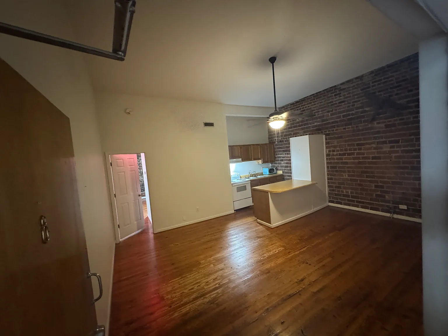 1 bed, 600 sqft, $950 — Photo 2