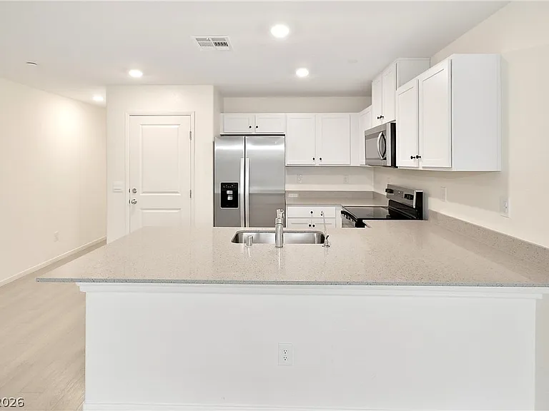 10923 Heatherford Ave — Photo 10