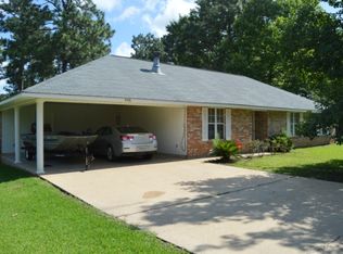 5705 Whispering Pines Loop, Pineville, LA 71360