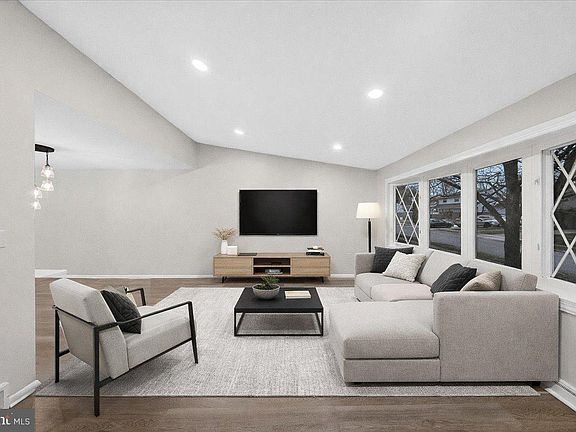 5th image of 43 Benning Rd