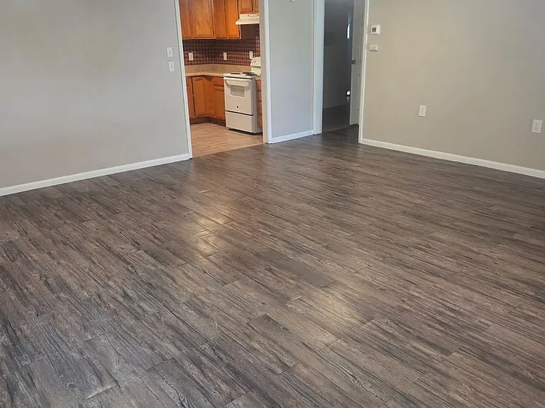 1200 E Saint Francis Ave — Photo 5