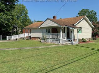 825 Poplar St, Saint Albans, WV 25177