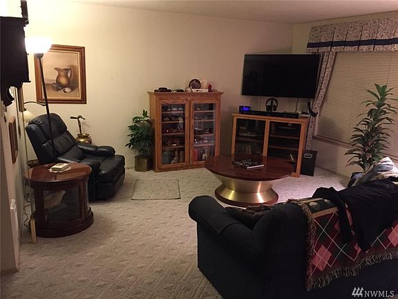 2nd image of 801 /803 108th Ave E