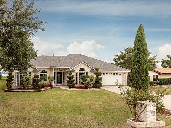 2nd image of 109 Lakeview Dr