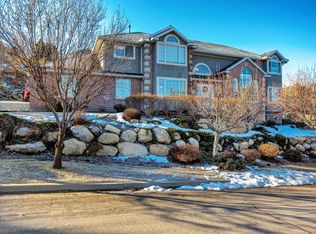 10720 S Stone Gate Cir, Sandy, UT 84092