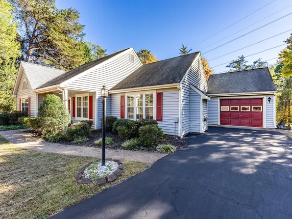 2067 Winterfield Cir, Charlottesville, VA 22911