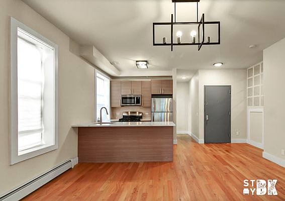 3rd image of 314 Sumpter St #1RT