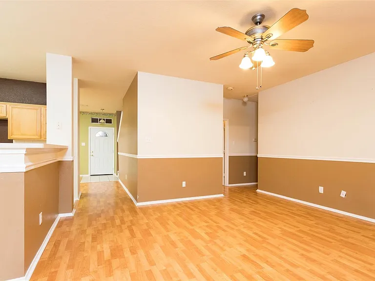 1305 Auburn Dr — Photo 17