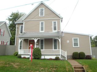 10 Columbia St, Holyoke, MA 01040