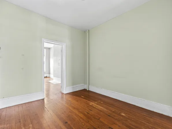 325a 22nd Street image 13 of 20