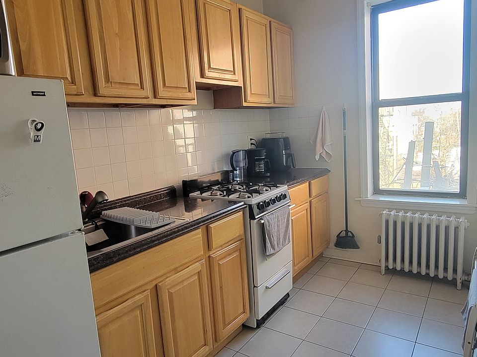 1st image of 3611 28th Ave APT 20