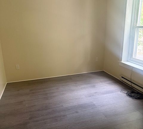 2nd image of 934 Lehigh St #4