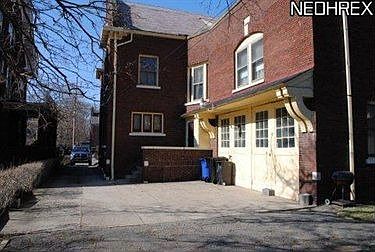 5th image of 1525 E 115th St