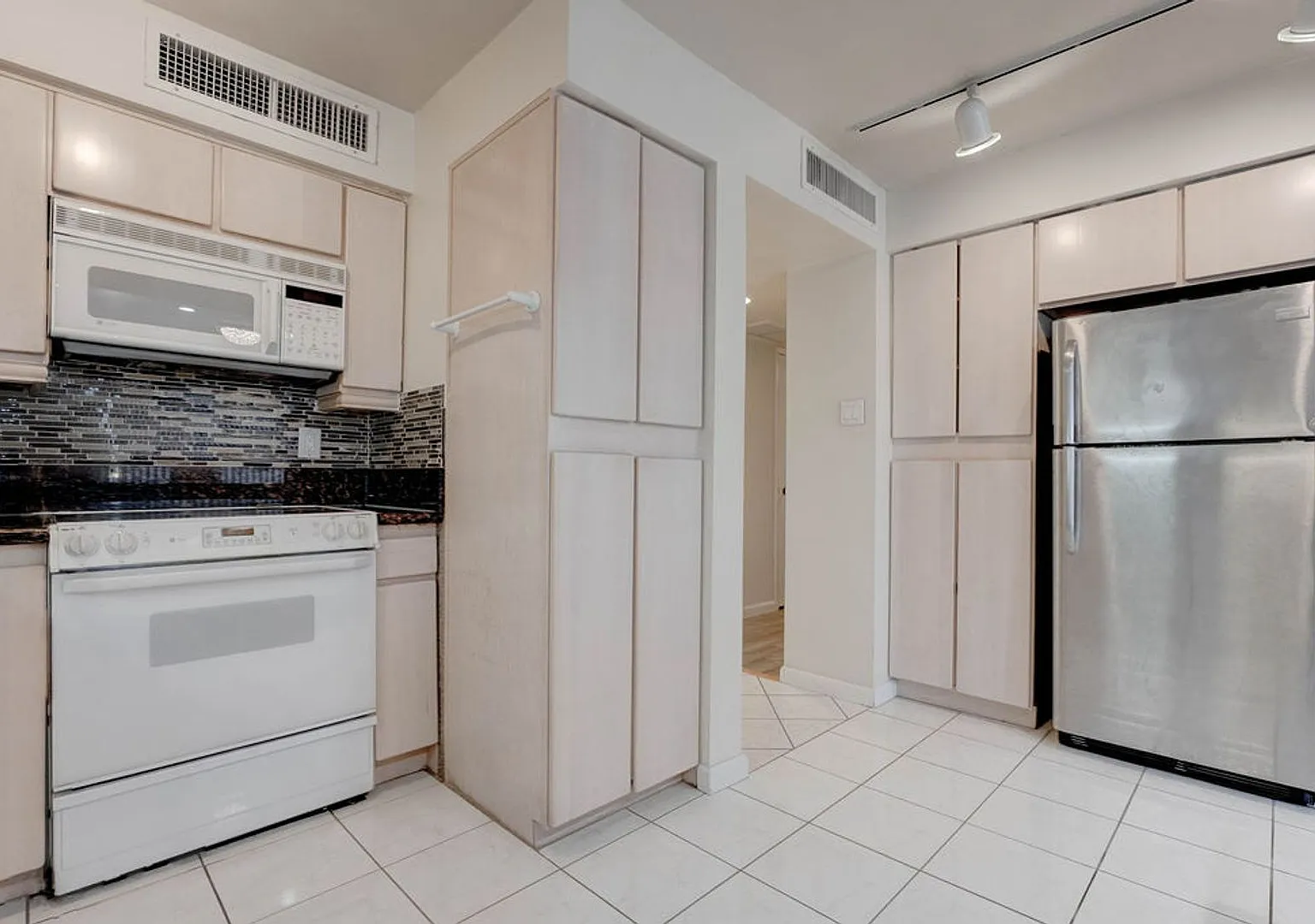 3111 Bel Air Drive #3A, Las Vegas, NV 89109 — Photo 3