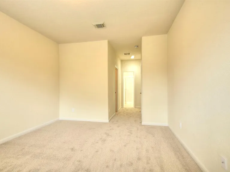 1139 Glenwood Canyon Ln — Photo 14