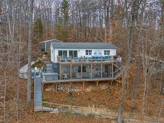 2nd image of 570 Hillview Dr