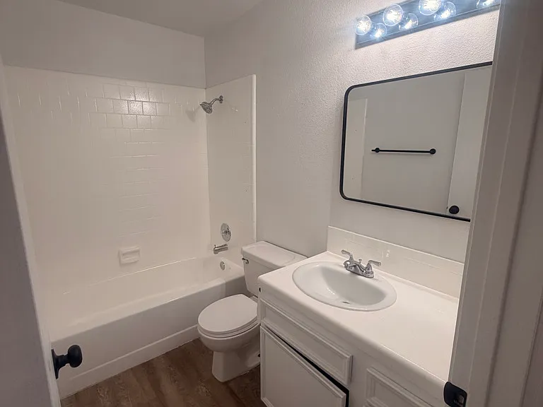 340 W Lexington Ave #101 — Photo 10