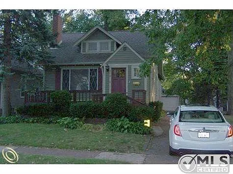 346 E Marshall St photo 1