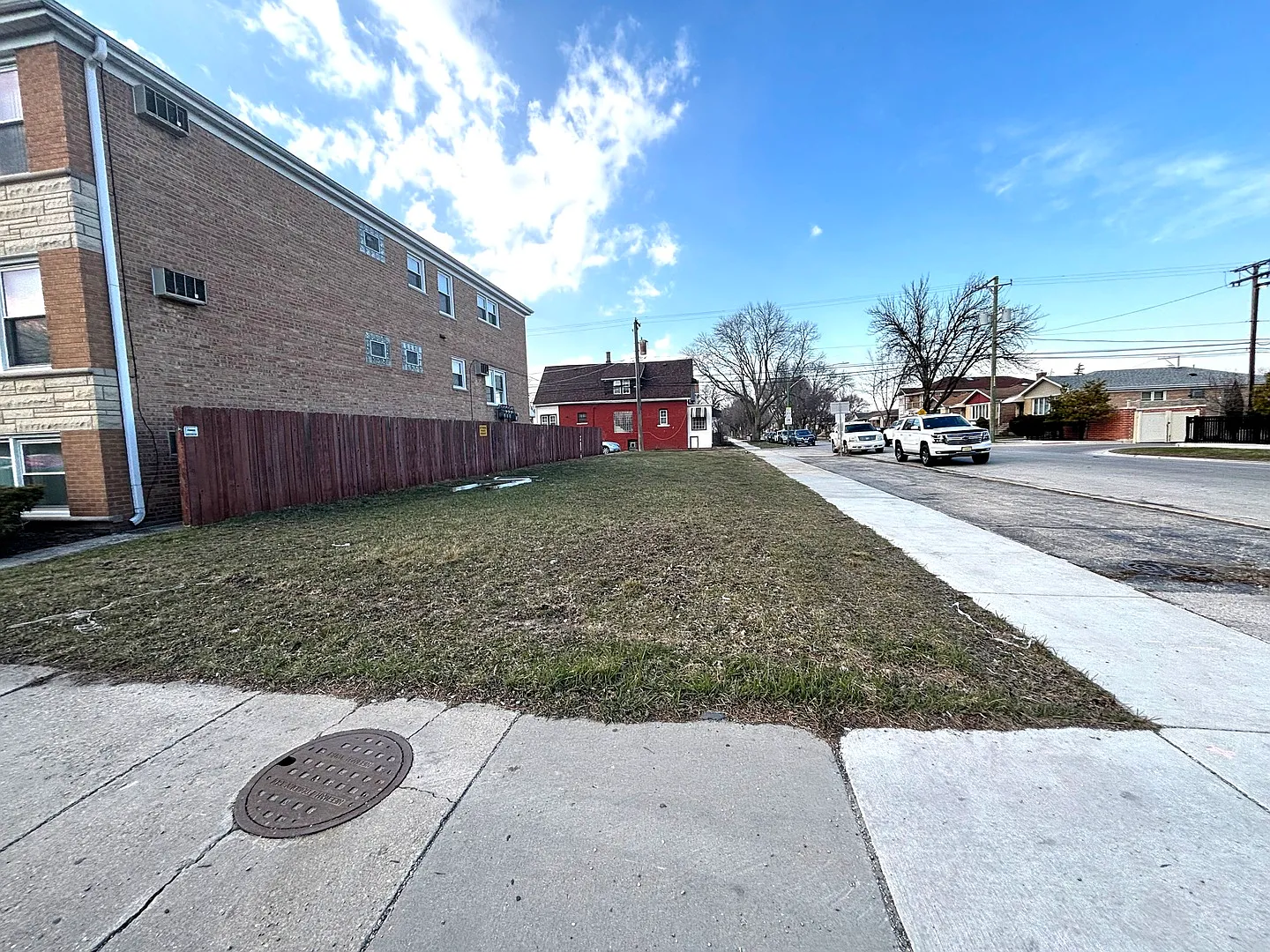 6420 W Gunnison St photo 1