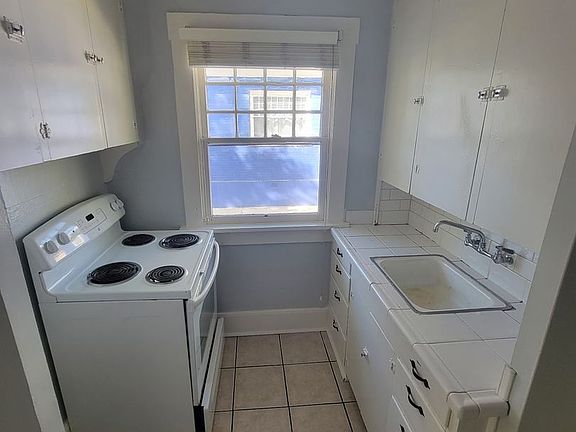 3rd image of 150 N 100 E APT 4