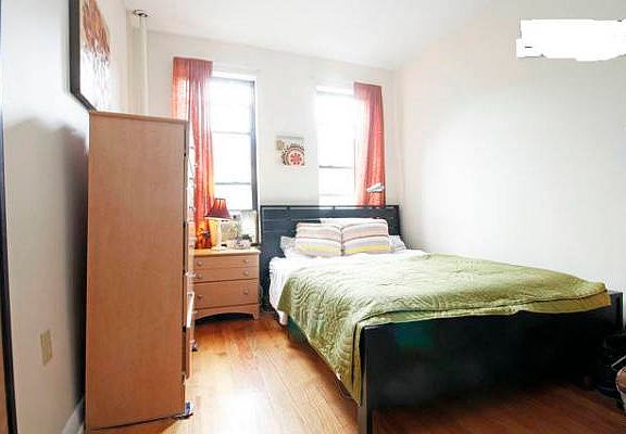 3rd image of 345 Saint Johns Pl APT C