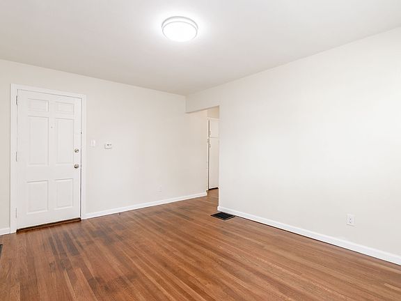 4th image of 1448 Elmwood Ave APT A