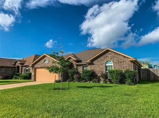 204 Seacrest Blvd, League City, TX 77573