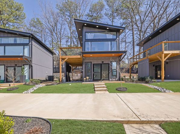 3120 Godby Rd #1108