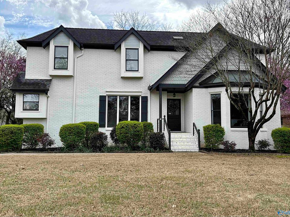 1st image of 771 Cornelia Dr SE